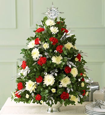 Christmas Flower Arrangements on Diane Writes  Peek To Some Unique Christmas Trees