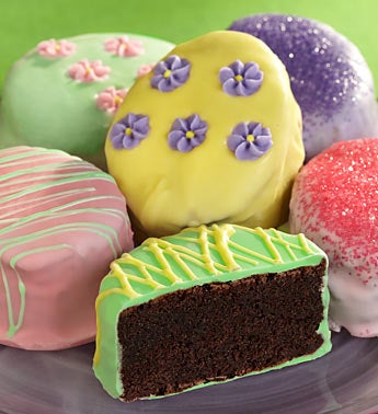 Rich Easter Egg-Shaped Mini Brownie Cakes